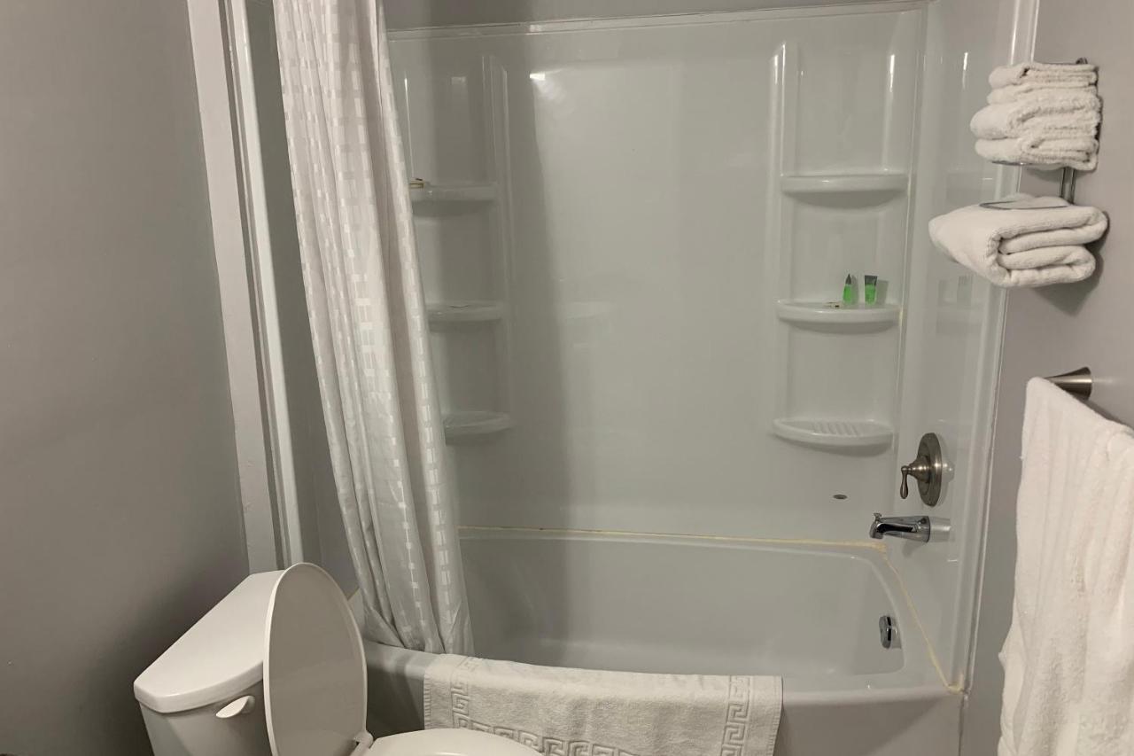 Lucien Motel 惠特比 外观 照片