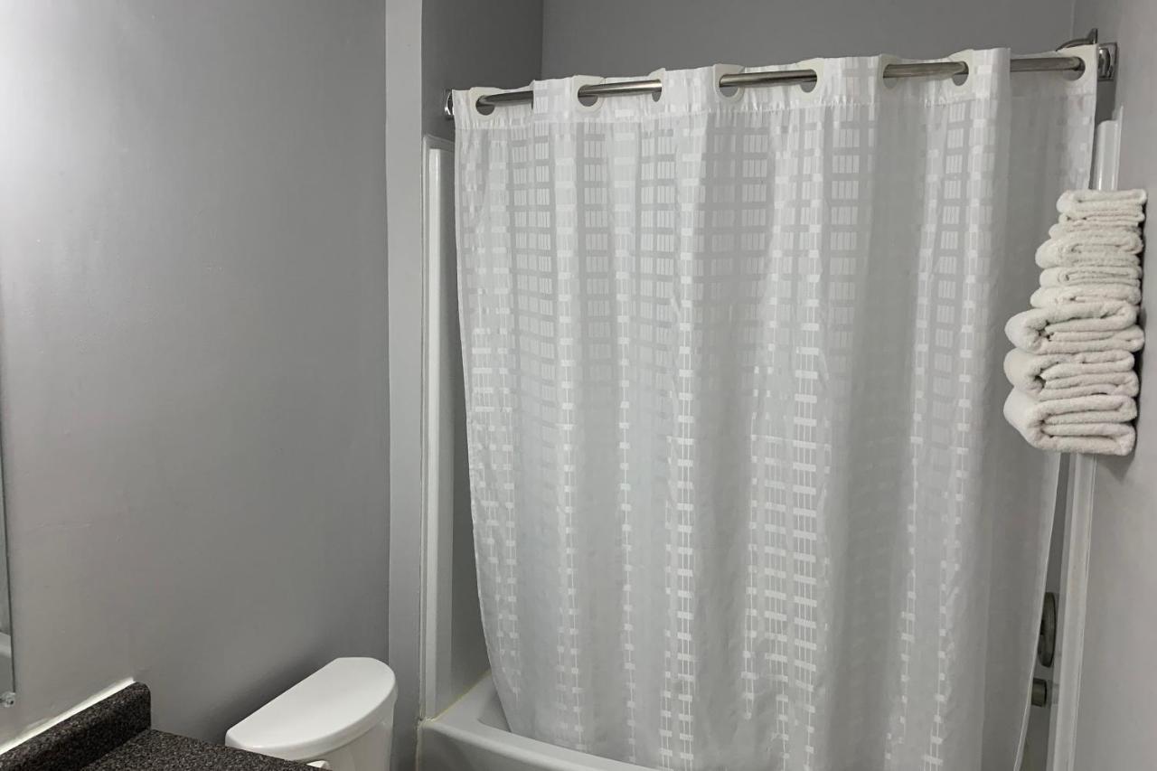Lucien Motel 惠特比 外观 照片